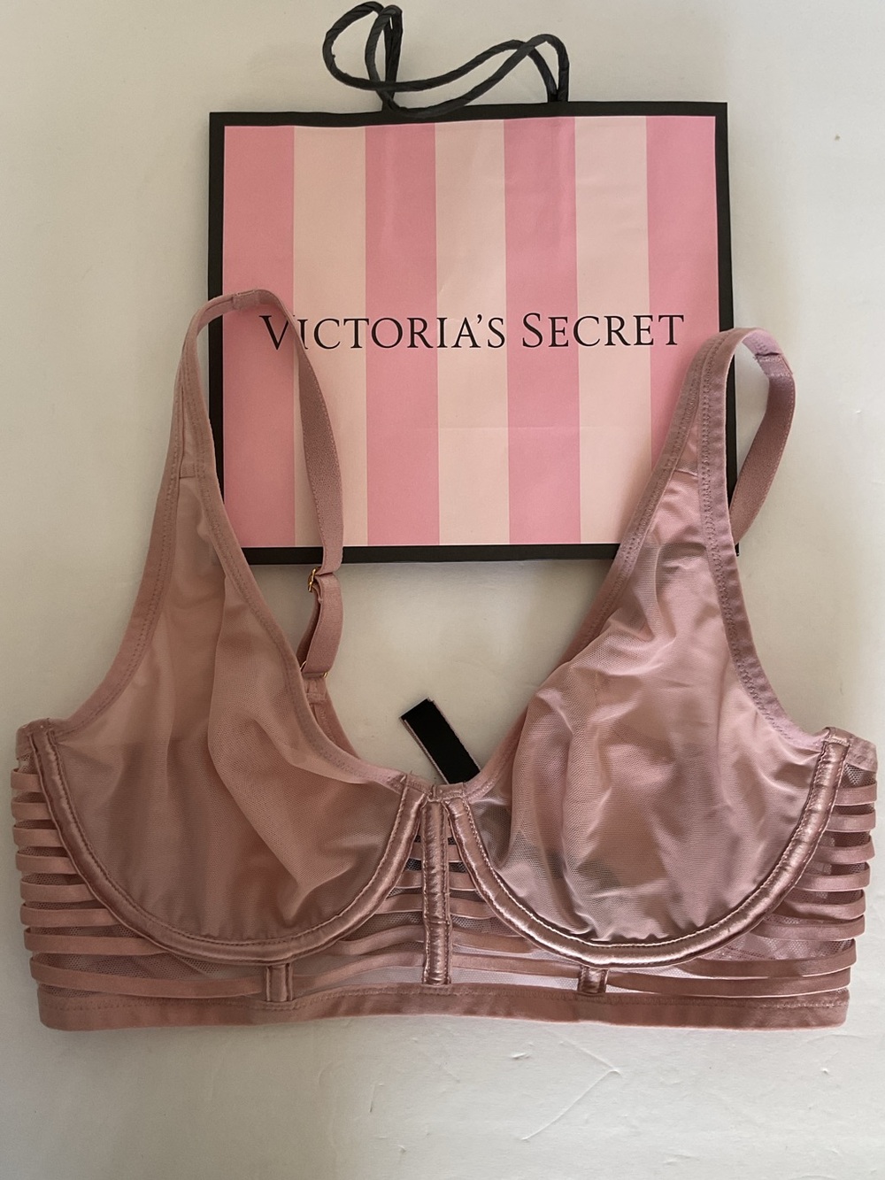 Victoria’s Secret Luxe Satin Caged Bra Size 34D